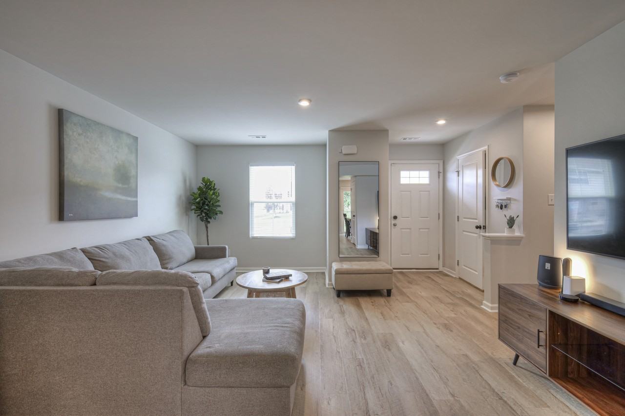 2935 Winterberry Dr #47 - Photo 4 of 20