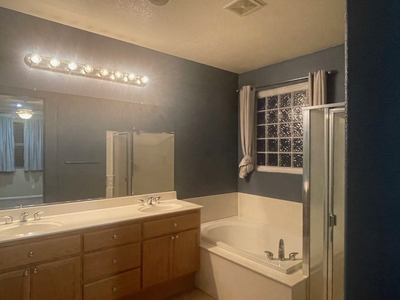 1353 Andleman Ct #NA - Photo 6 of 6