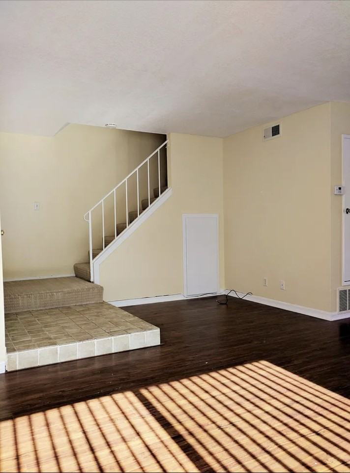 1241 Cheltenham Ln - Photo 6 of 24