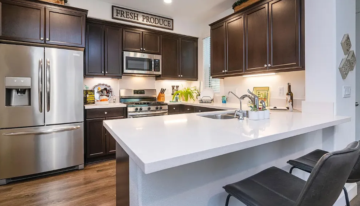 552 Oakville Dr #2 - Photo 3 of 7