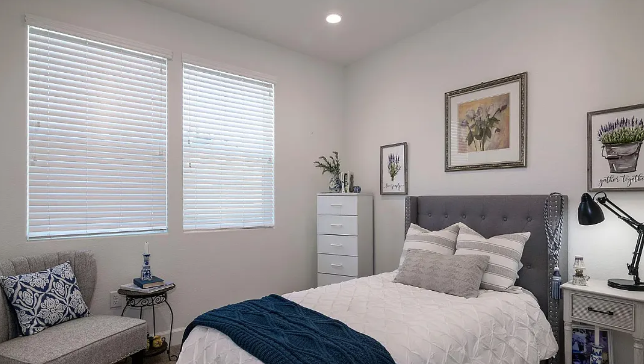 552 Oakville Dr #2 - Photo 6 of 7