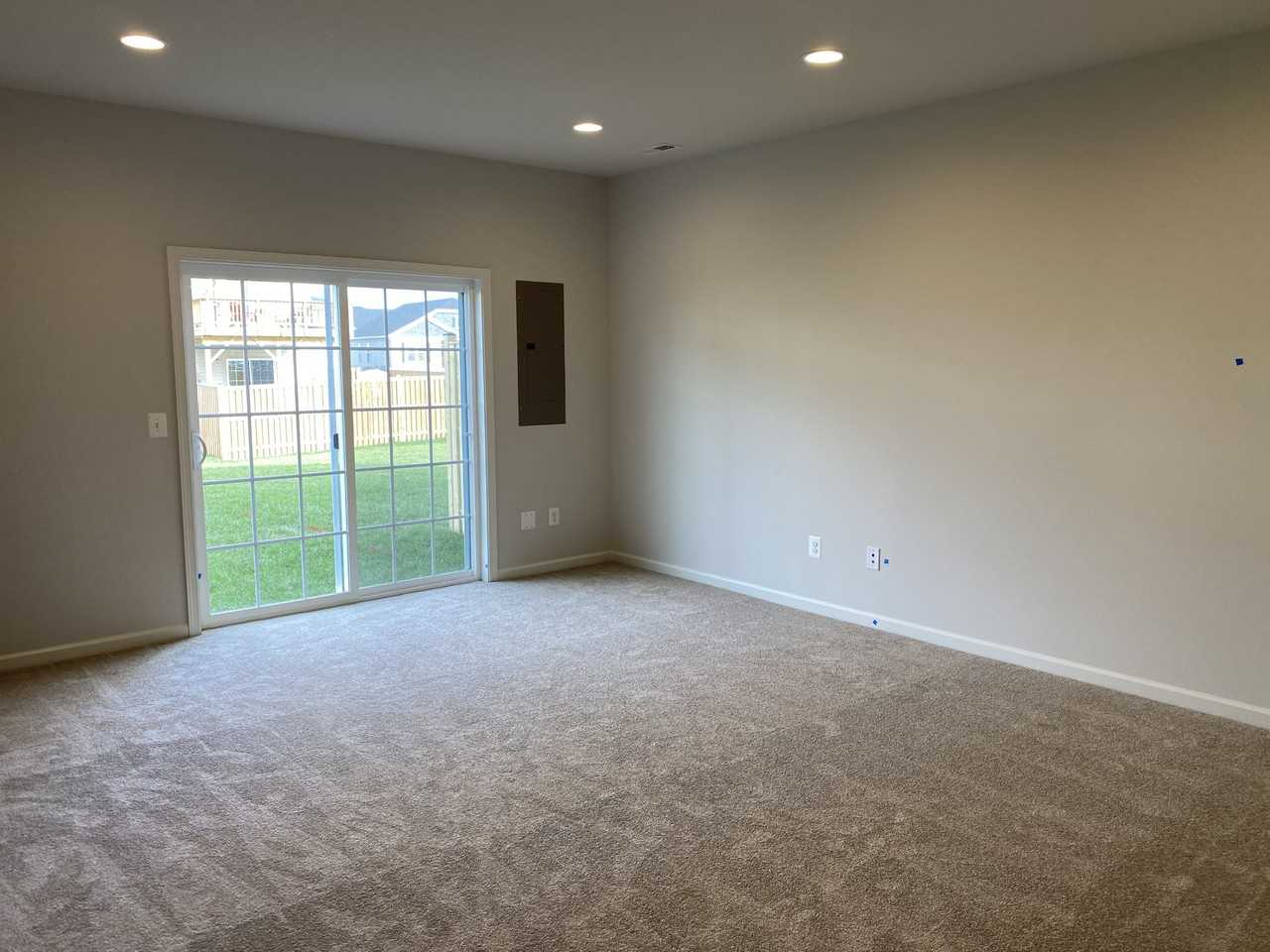 217 Crofton Ct - Photo 3 of 17