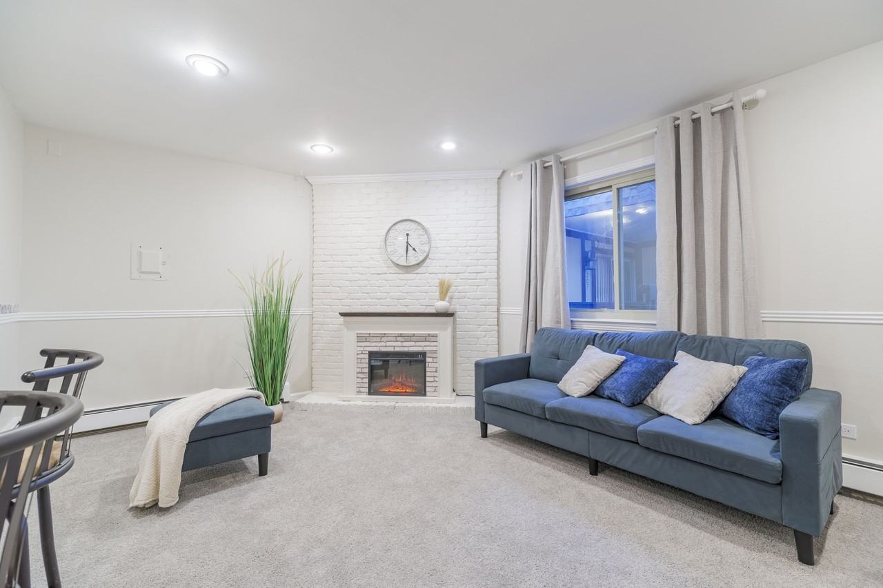 1390 Everett Ct #209 - Photo 4 of 20