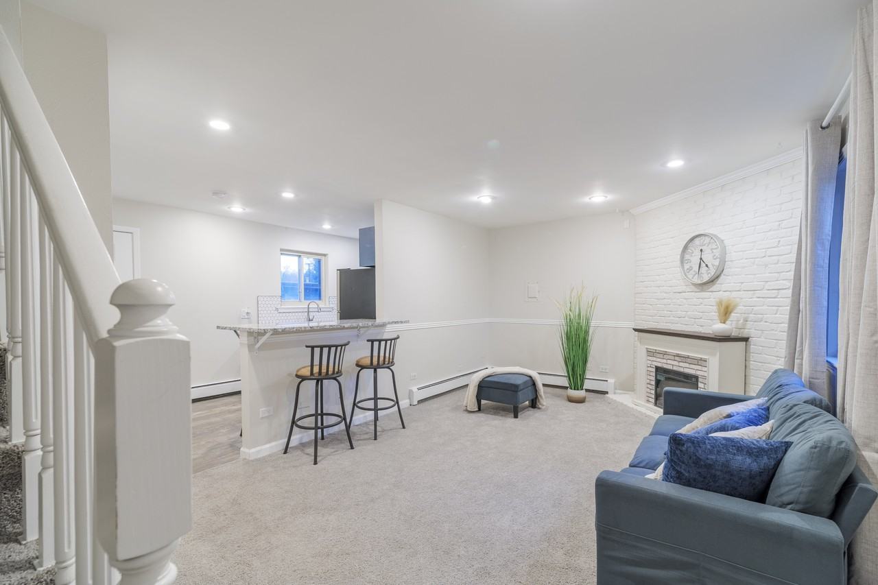 1390 Everett Ct #209 - Photo 5 of 20