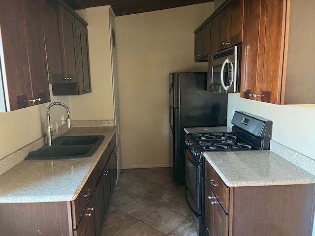 5640 N Gladys Ave #F - Photo 4 of 9