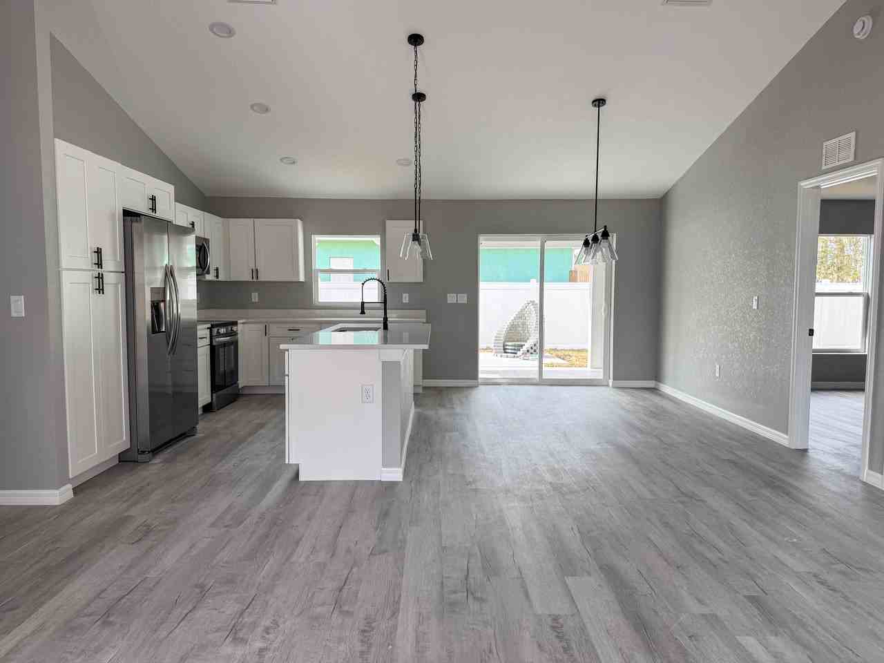 4321 Seawood Ave #NA - Photo 2 of 35