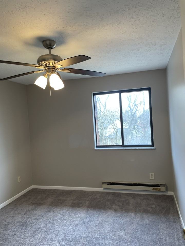 3700 Mack Rd #14 - Photo 5 of 9