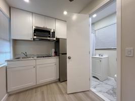featured image of 805 Northeast 7th Street #3