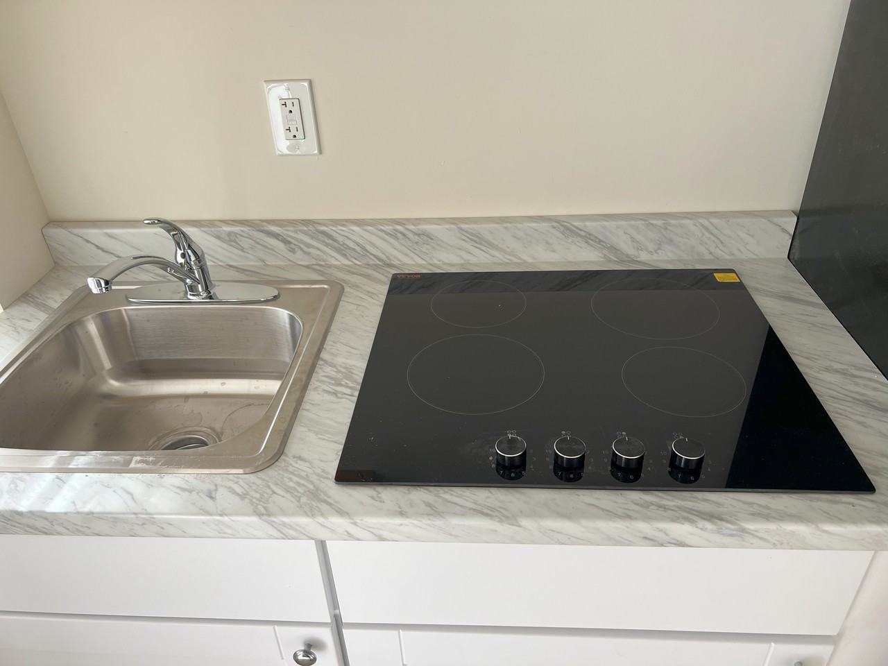 805 Northeast 7th Street #3 - Photo 2 of 12