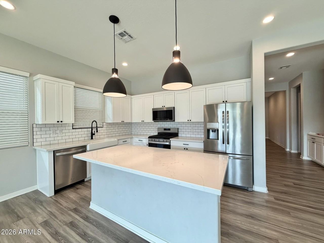 10151 E Thunderbolt Ave - Photo 4 of 36