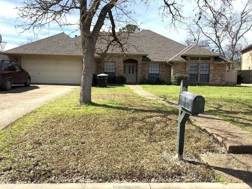 1006 Oakhaven Cir - Photo 2 of 29