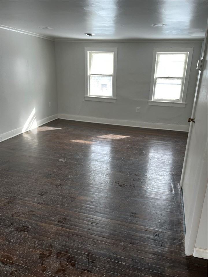 210 Sullivan St Apt 4 #4 - Photo 5 of 11