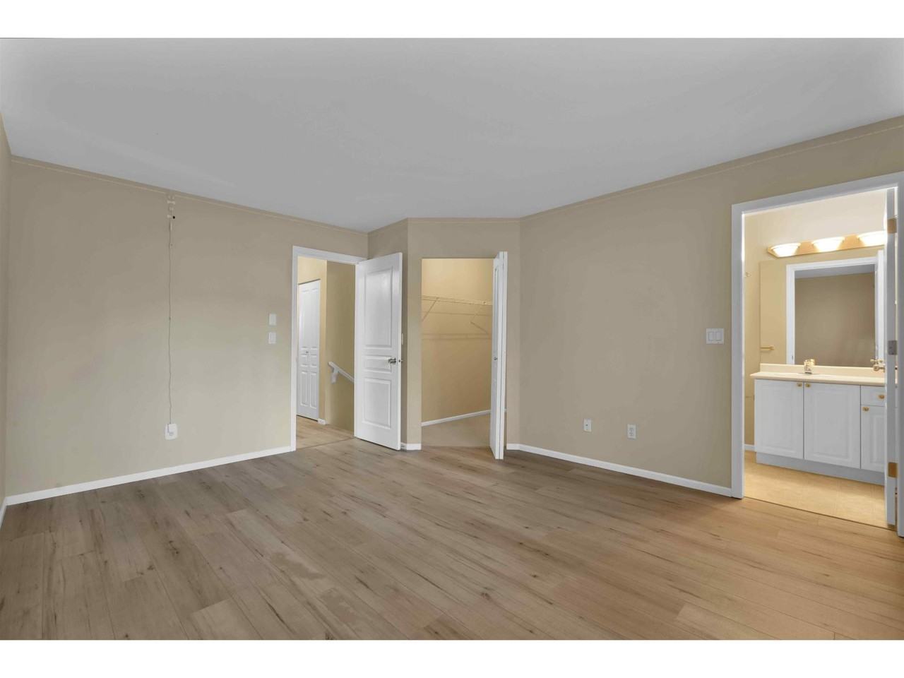 6747 137 St #34 - Photo 7 of 20