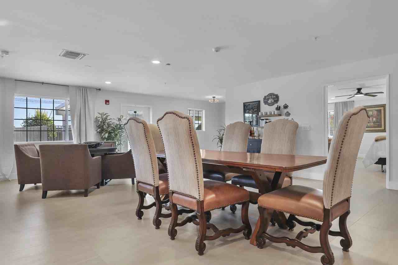 2246 Paseo Roseta - Photo 7 of 50