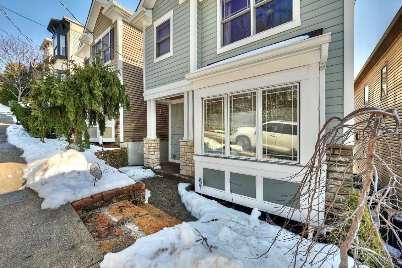 434 Strafer St - Photo 3 of 28