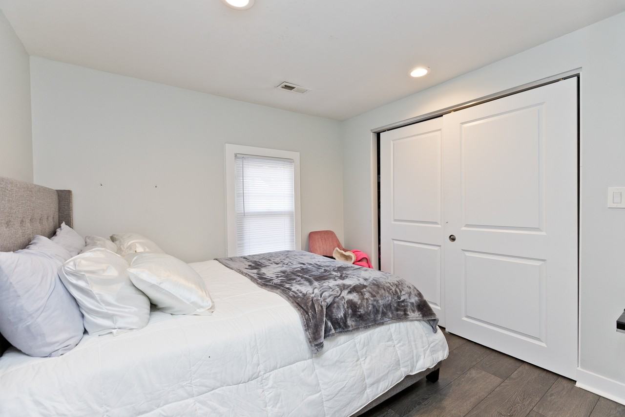 1702 S Morgan St #2R - Photo 7 of 14