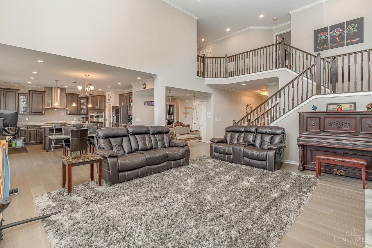 3825 Acadia Ln - Photo 2 of 44