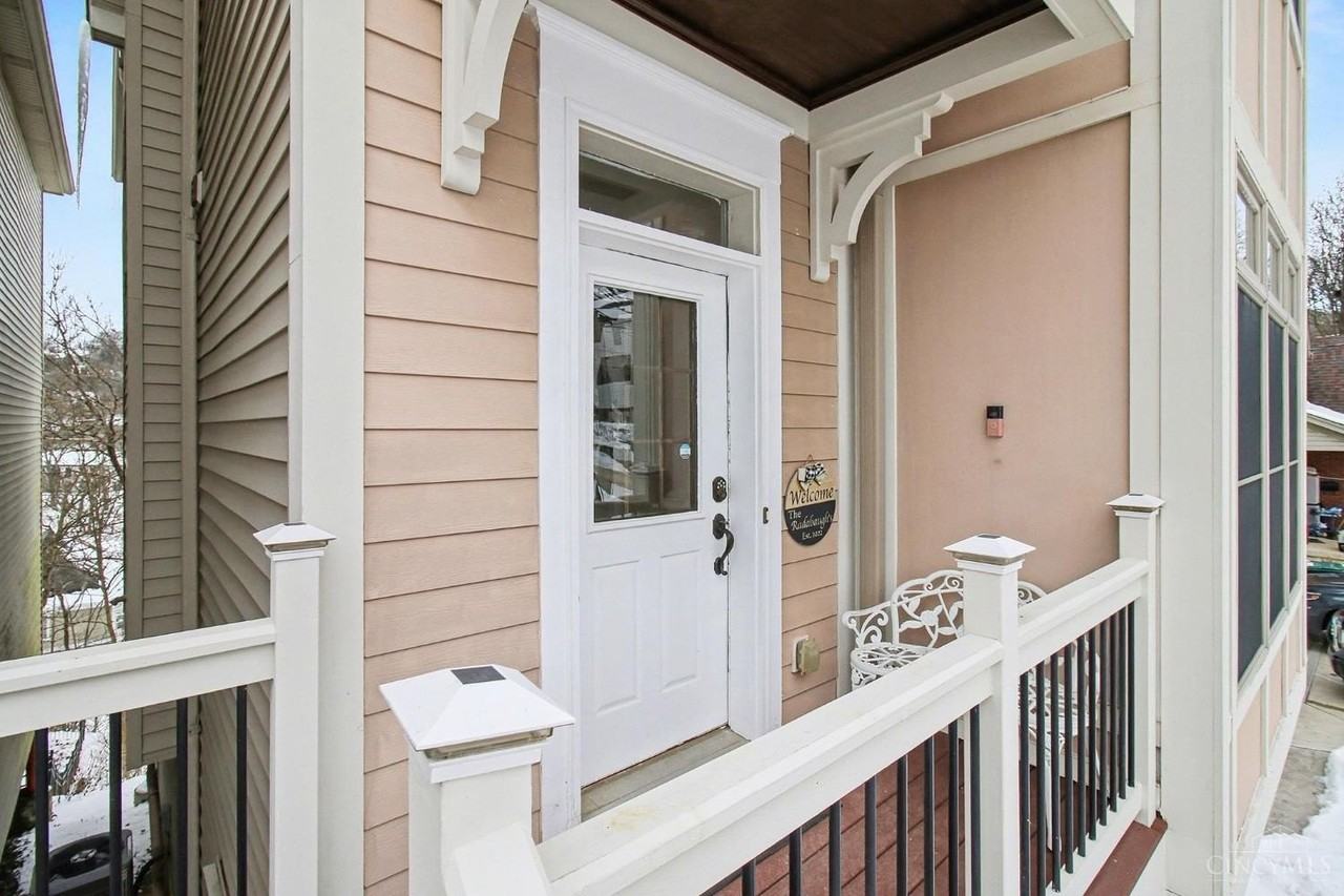 633 Athens Ave - Photo 4 of 25