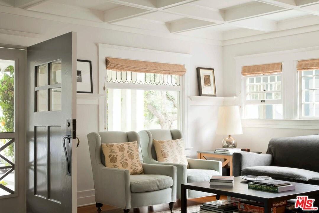 147 Fraser Ave - Photo 2 of 14