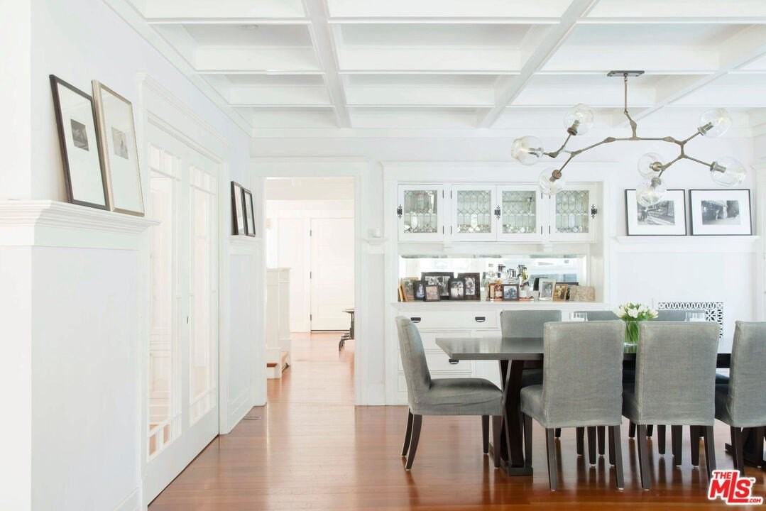 147 Fraser Ave - Photo 4 of 14