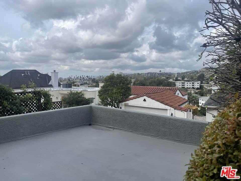 4160 Holly Knoll Dr - Photo 2 of 27