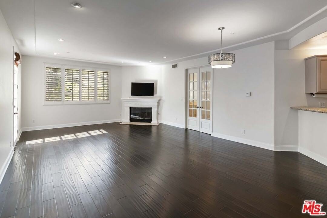 1875 S Beverly Glen Blvd Apt 406 #406 - Photo 2 of 33