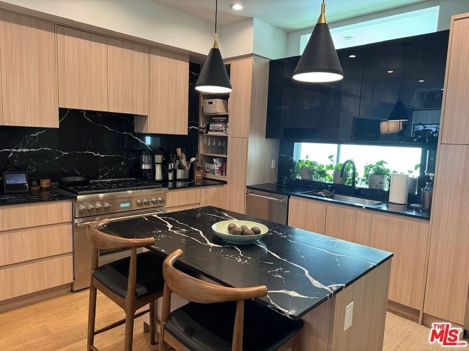 1144 N Detroit St Unit 7 #7 - Photo 6 of 16