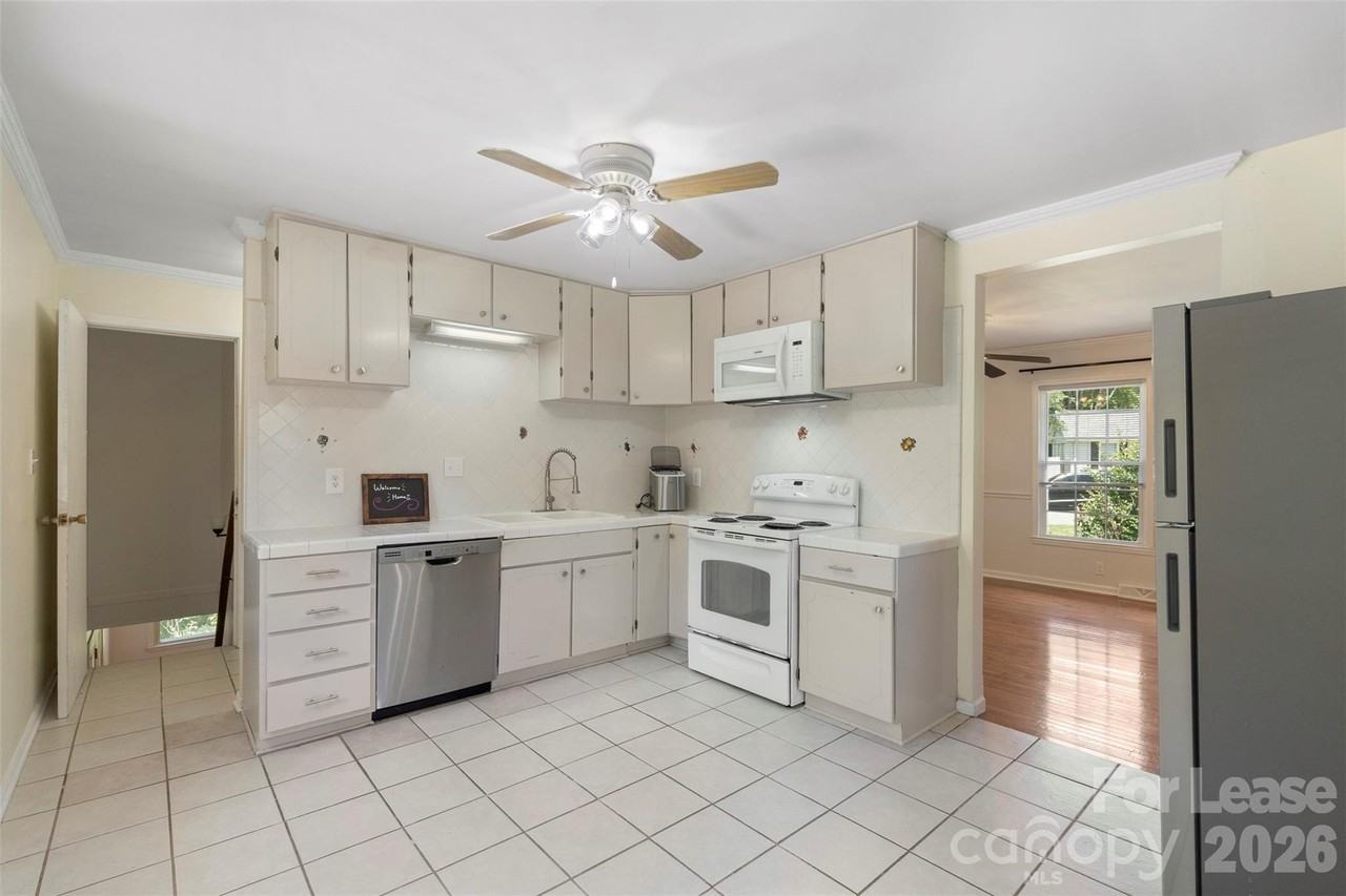 3124 Edsel Pl - Photo 6 of 25