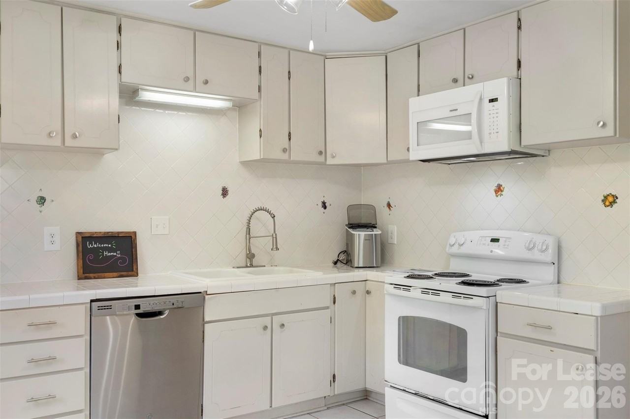 3124 Edsel Pl - Photo 7 of 25