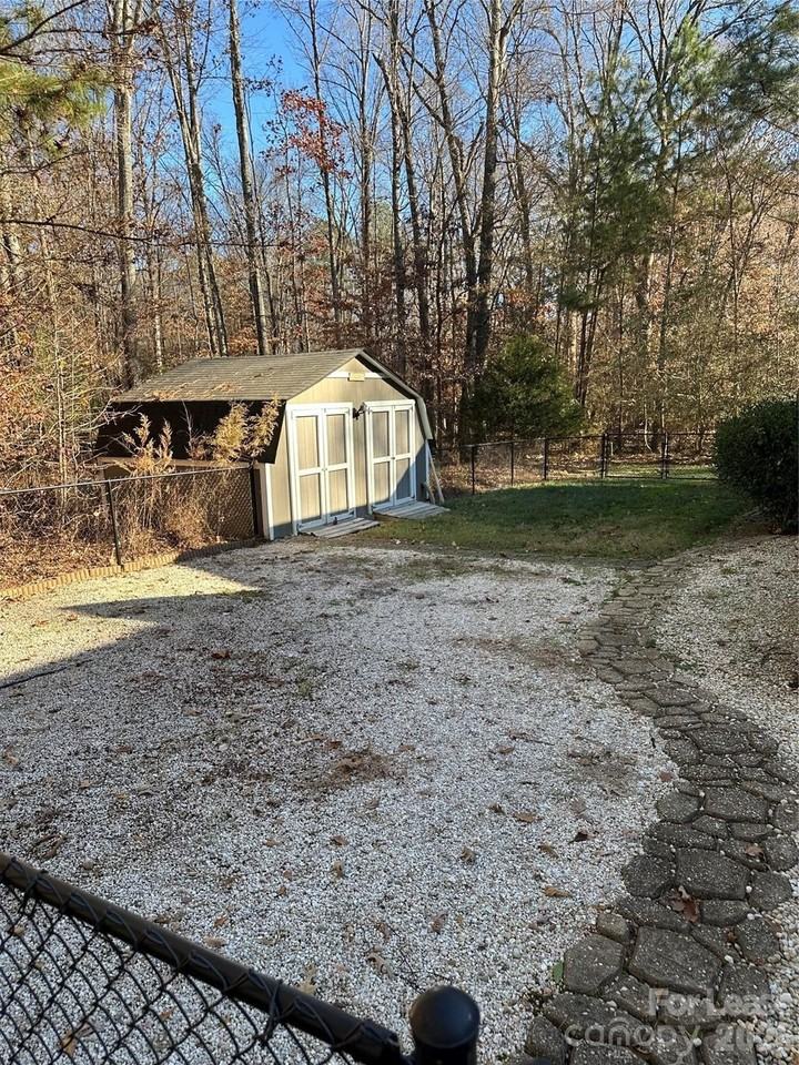 124 Moonlight Way - Photo 3 of 15