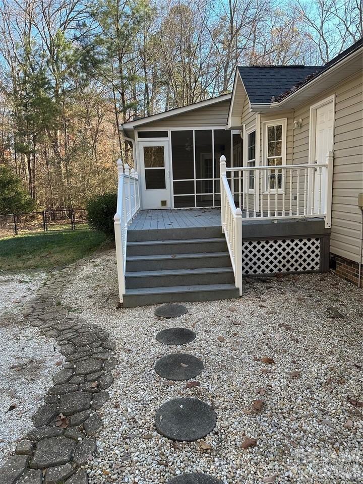 124 Moonlight Way - Photo 4 of 15