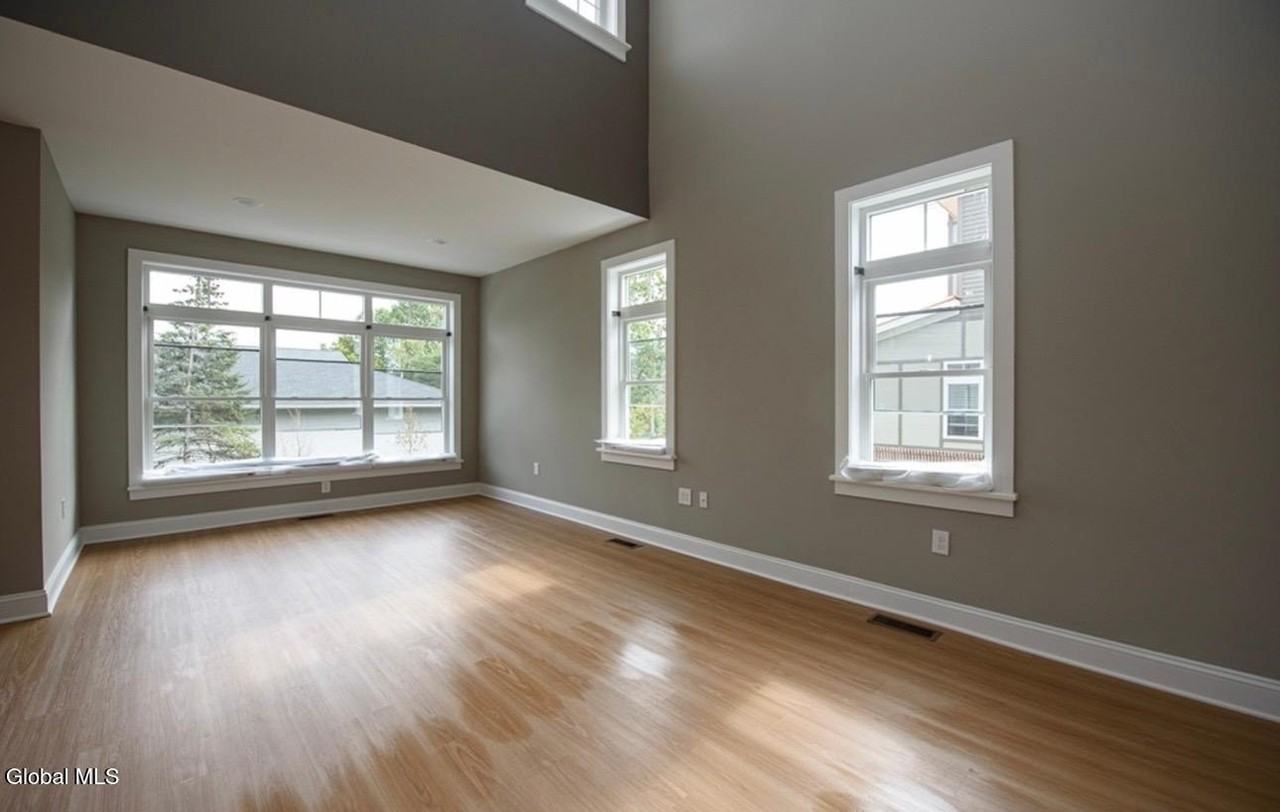 2408 Back Stretch Ave Unit 2408 #2408 - Photo 3 of 9