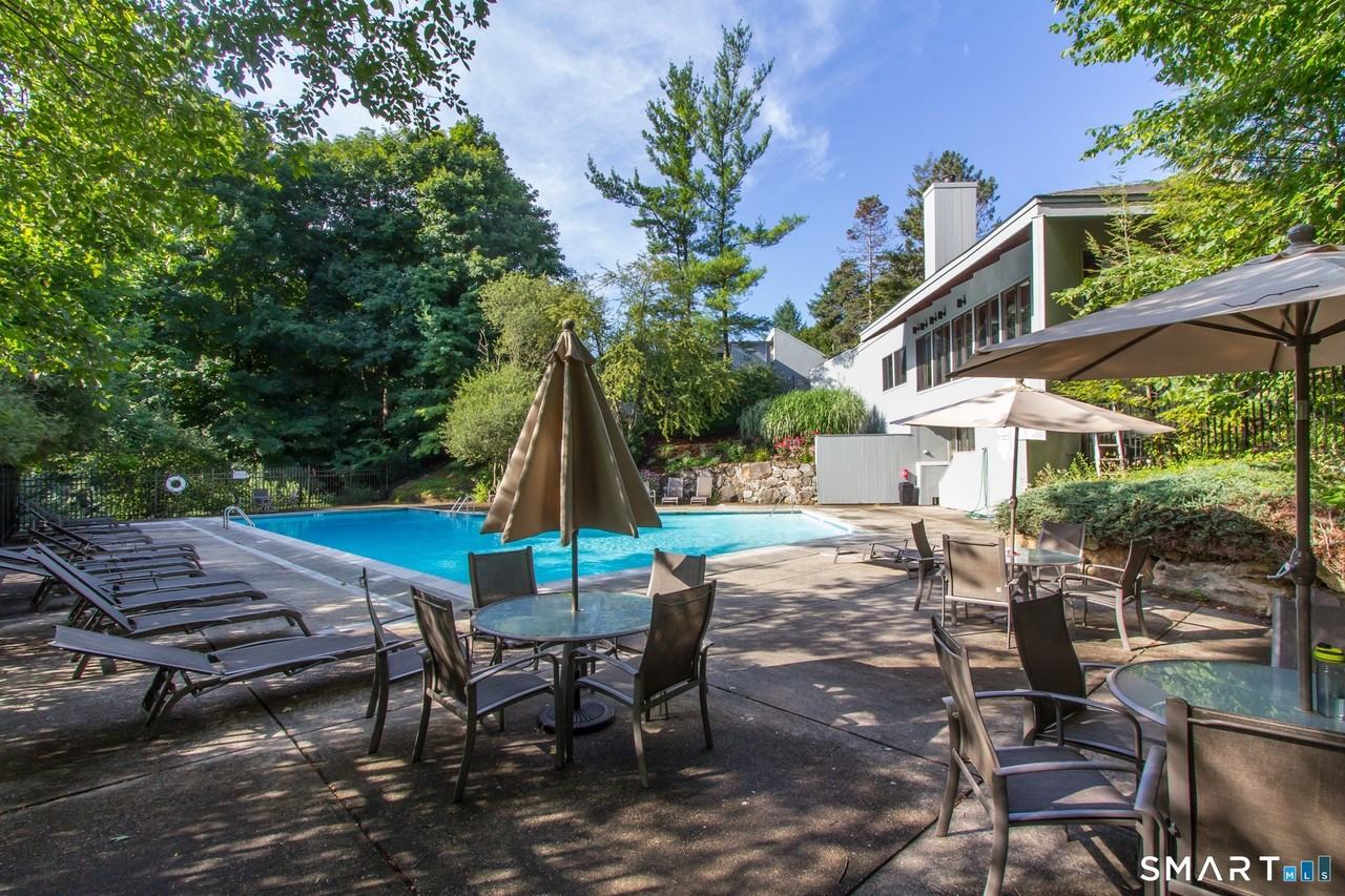 8 Quarry Cor Unit 8 #8 - Photo 4 of 24