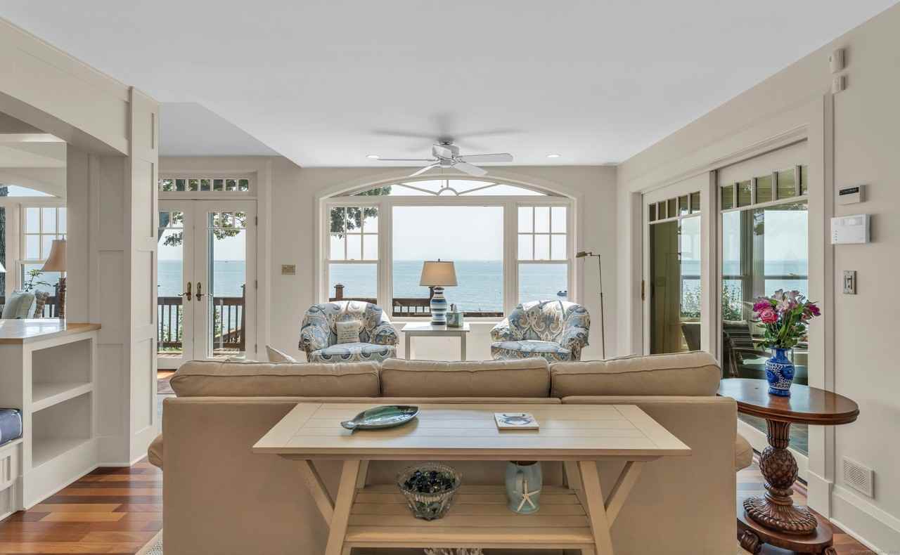 55 Shore Rd - Photo 5 of 33