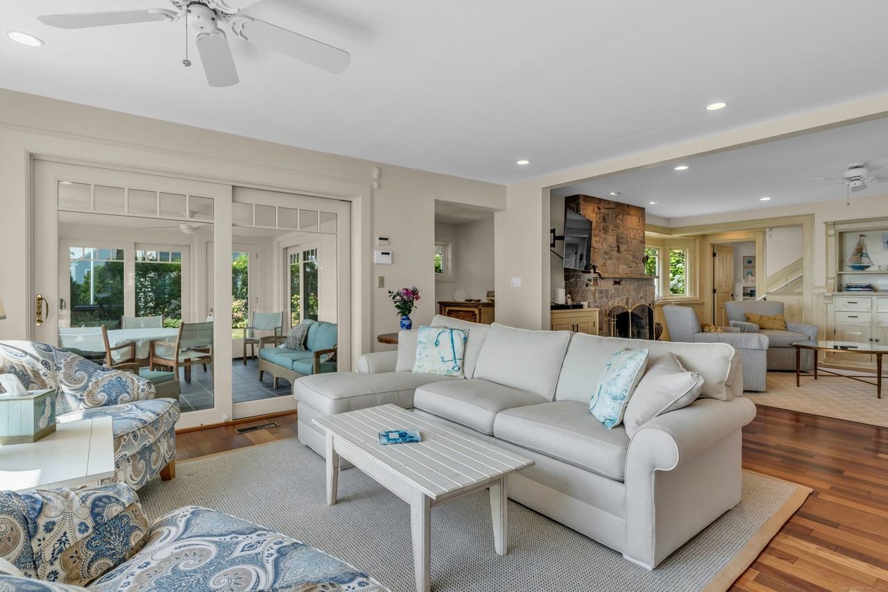 55 Shore Rd - Photo 6 of 33