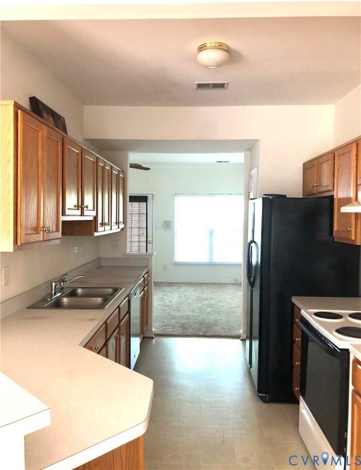 8602 Springwater Dr Unit 8602 #8602 - Photo 2 of 10