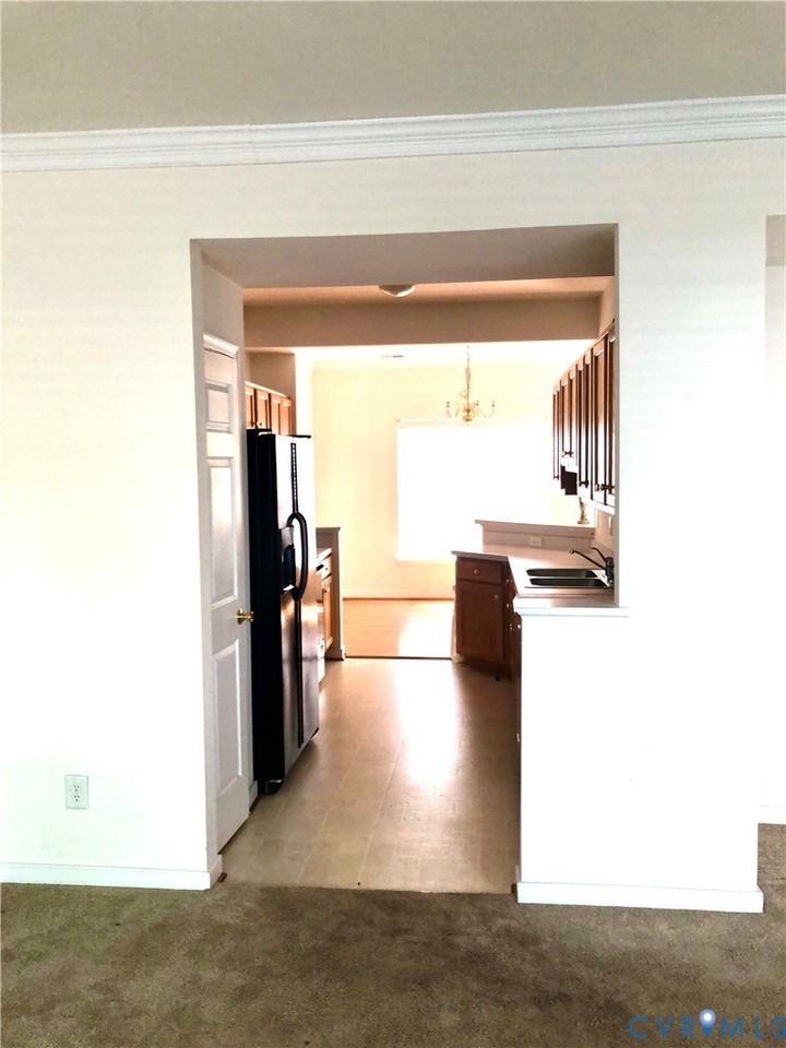 8602 Springwater Dr Unit 8602 #8602 - Photo 3 of 10