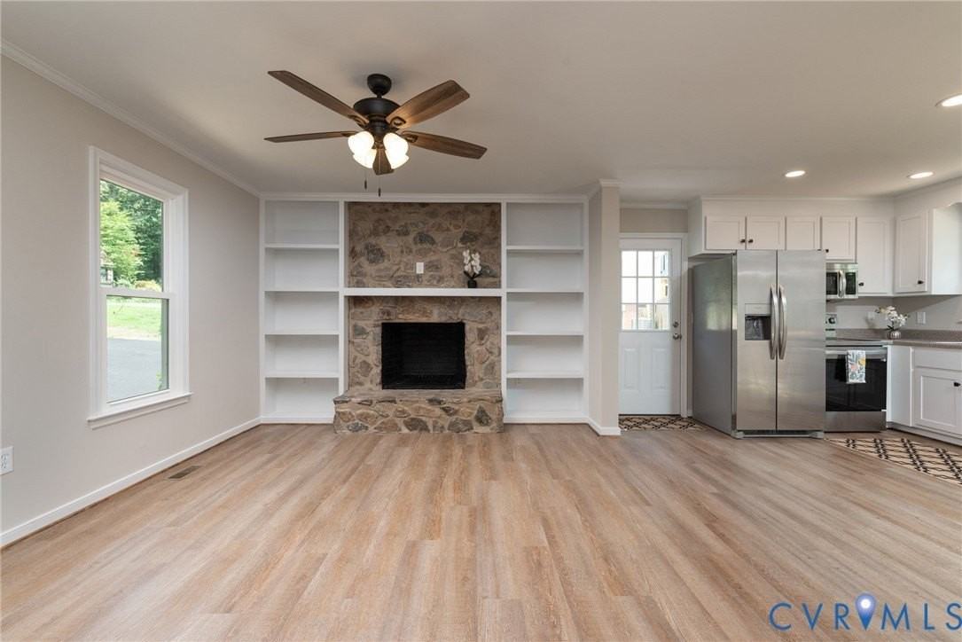 3431 Castlebury Dr - Photo 4 of 26