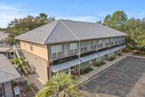 featured image of 986 Airport Rd