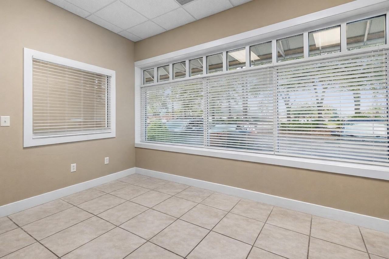 986 Airport Rd - Photo 5 of 13