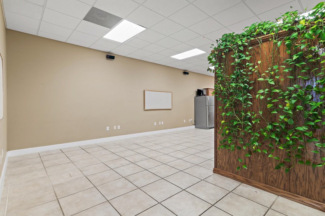 986 Airport Rd - Photo 6 of 13