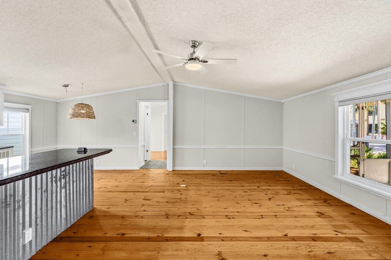 215 Lee Pl - Photo 6 of 46