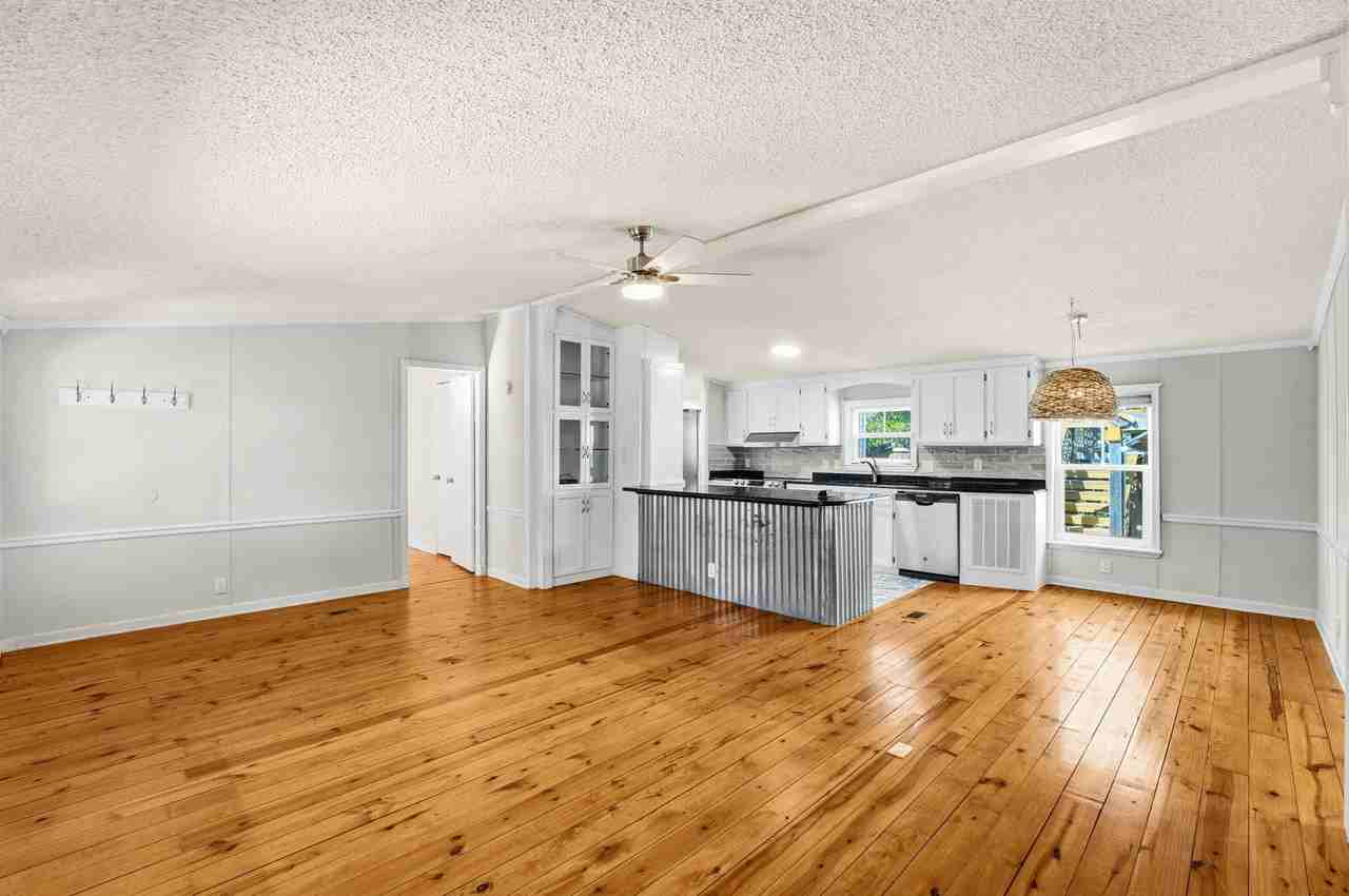 215 Lee Pl - Photo 7 of 46