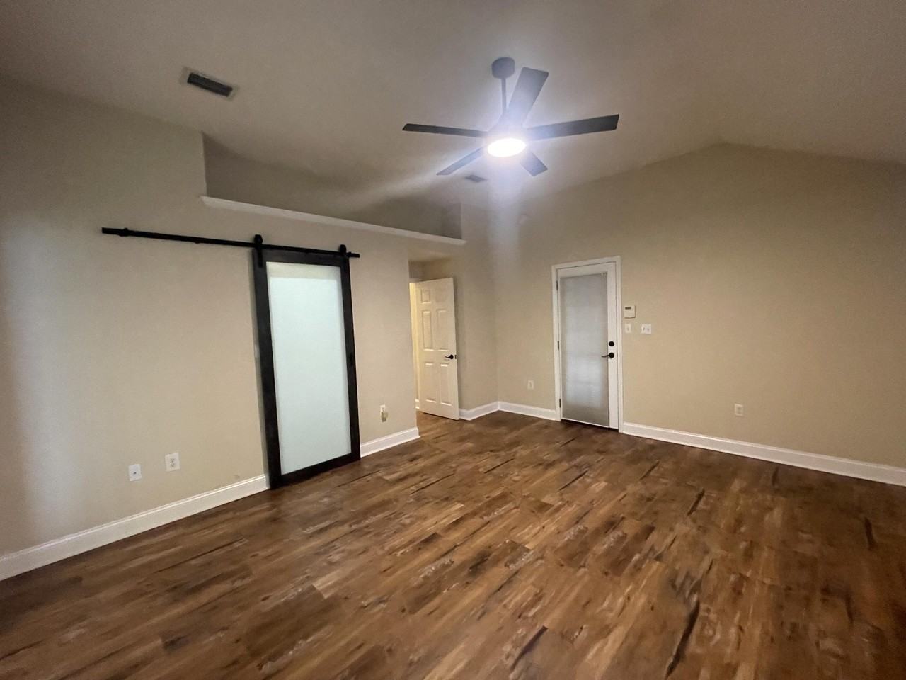 858 Van Dyke Dr - Photo 5 of 17