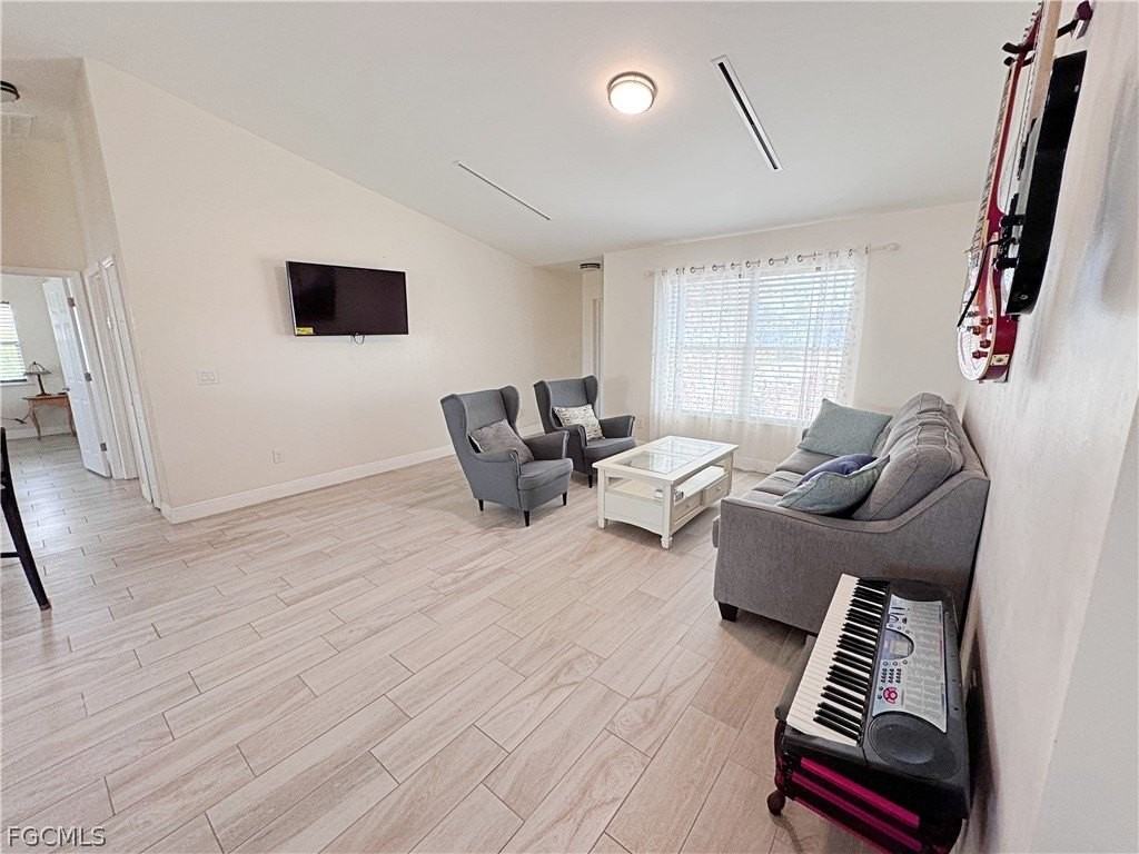 1111 Nw 19th Ter - Photo 3 of 16