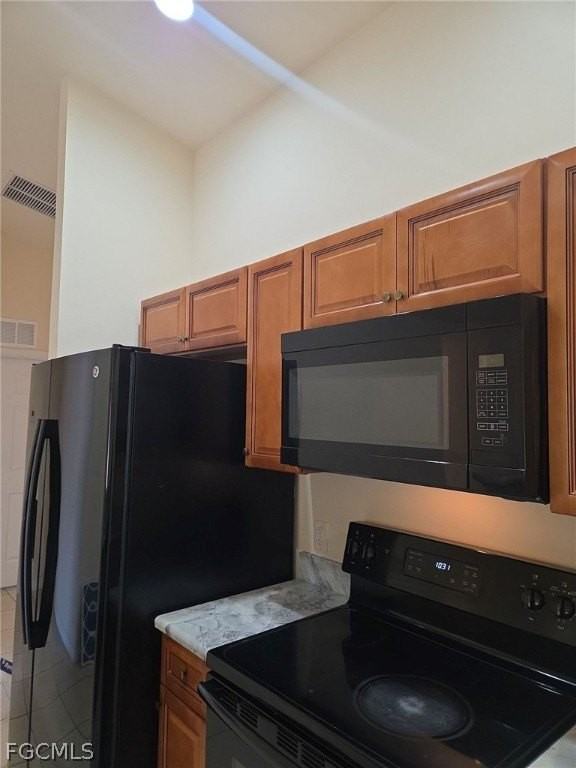 233 Se 23rd Pl - Photo 3 of 14