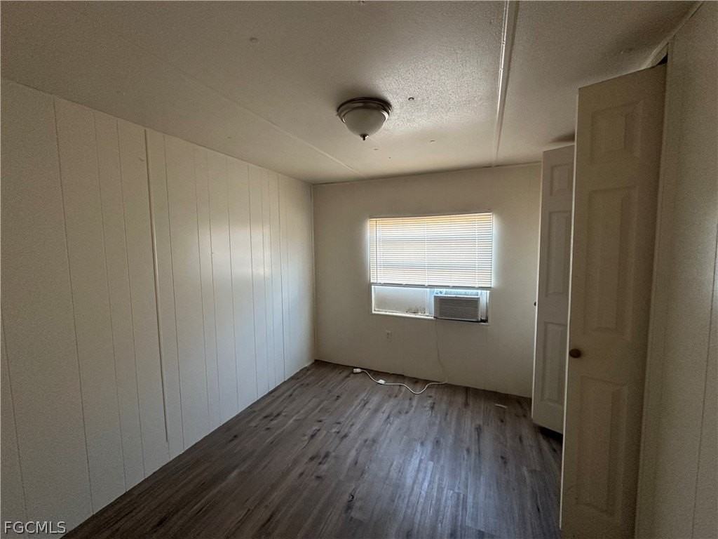 8085 Tolles Dr - Photo 5 of 7