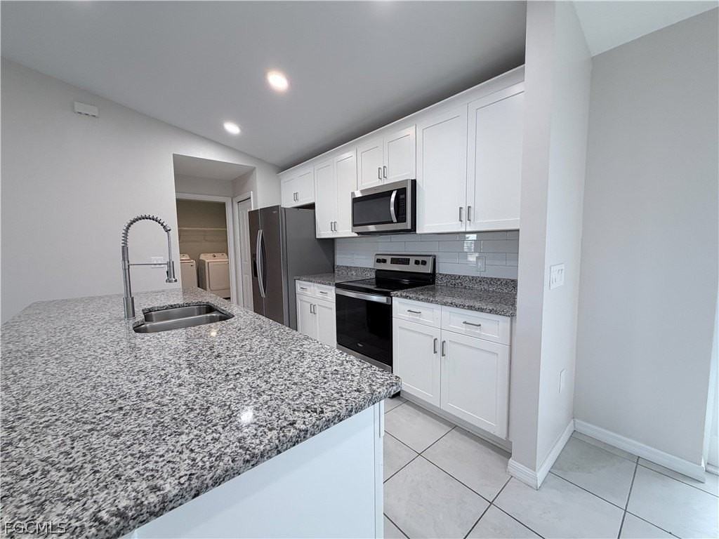 331 Ne 25th St - Photo 2 of 21