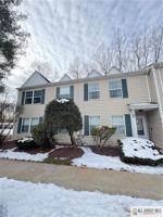 featured image of 15 Hanover Sq #C