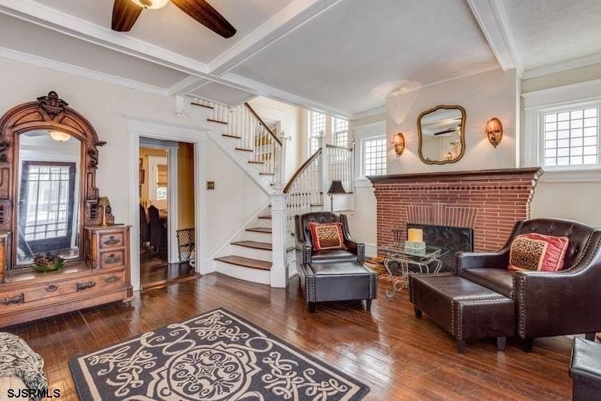 24 S Vassar Sq - Photo 6 of 26